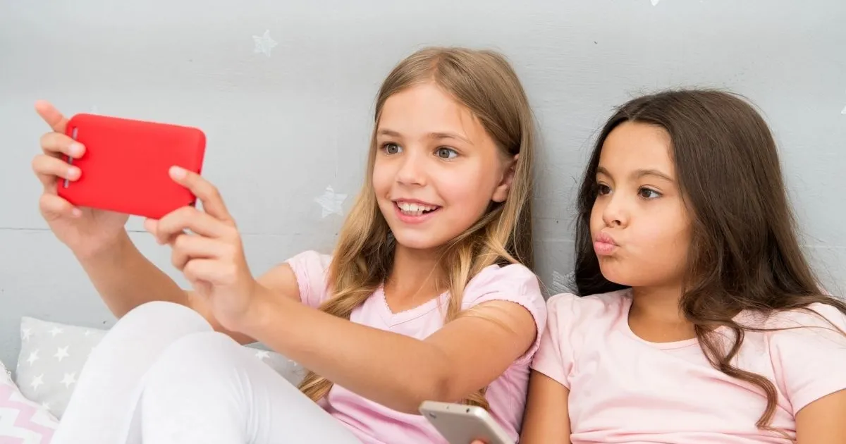 L'UE lance une app de vérification d'âge pour les réseaux sociaux