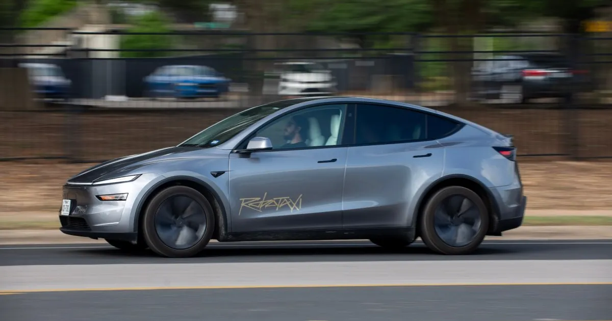 Tesla étend son service de robotaxi à Dallas et Houston