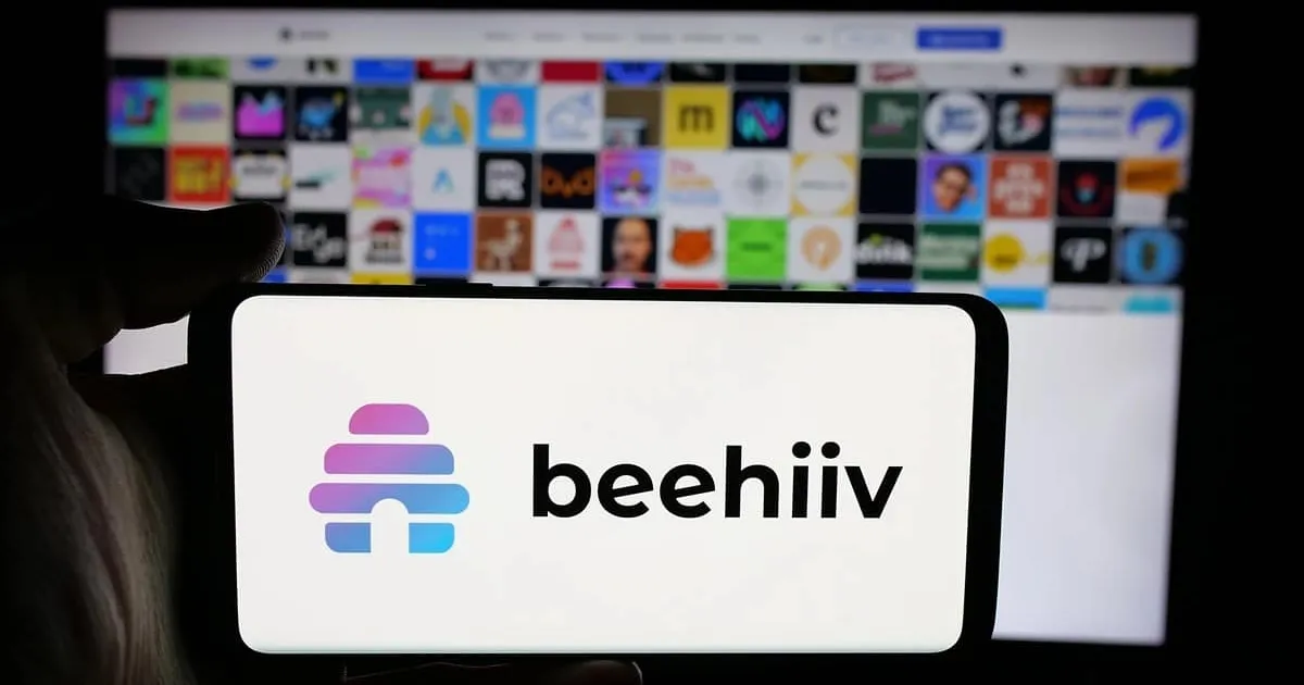 Beehiiv lance une infrastructure complète pour les podcasts